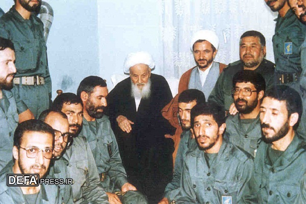 تصاویر/ آیت الله العظمی اراکی در جمع فرماندهان خراسانی دفاع مقدس