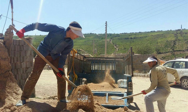 بودجه‌‌ گروه‌های جهادی «مردمی» است/ ایجاد «دهکده اقتصاد مقاومتی» برای ارتباط با محرومان