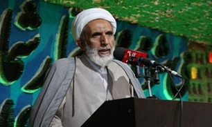 زنده بودن شهدا روح ایثارگری در جامعه را تقویت کرده است زنده بودن شهدا روح ایثارگری در جامعه را تقویت کرده است