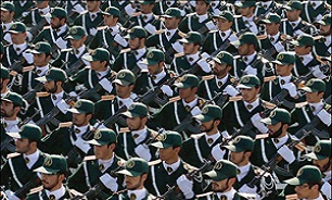 رژه نیروهای مسلح در استان کرمانشاه برگزار شد