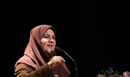 مهناز فتاحی «گم بی» را نوشت/ مجموعه دختران جنگ در دست تالیف است مهناز فتاحی «گم بی» را نوشت/ مجموعه دختران جنگ در دست تالیف است