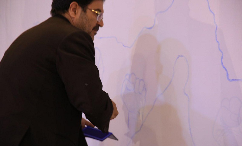 بازنمایی تصویر خلیج فارس بر بوم نقاشی