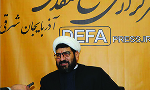 عظمت و شان شهدا و رزمندگان دفاع مقدس باید به جهان معرفی شود عظمت و شان شهدا و رزمندگان دفاع مقدس باید به جهان معرفی شود