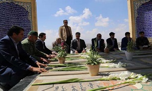 تجدید میثاق هنرمندان با شهدا در آغاز هفته هنر انقلاب اسلامی