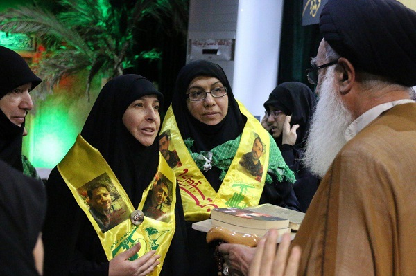 حضور کاروانی از لبنان در معراج الشهدای تهران