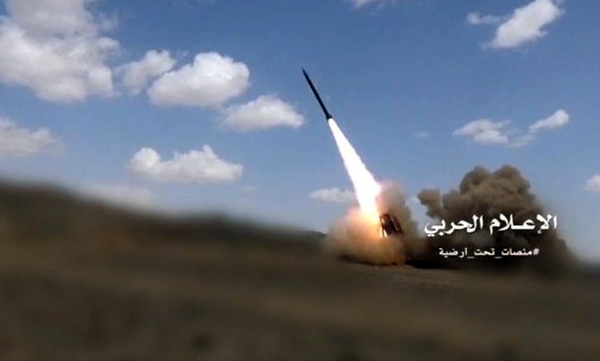 محل تجمع مزدوران سعودی هدف موشک‌های ارتش یمن قرار گرفت