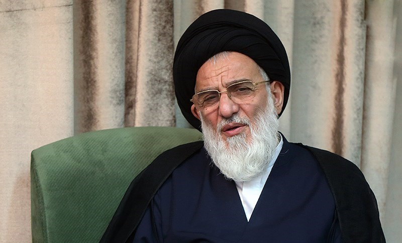 پیکر مرحوم آیت الله هاشمی شاهرودی در جوار حضرت معصومه آرام می‌گیرد