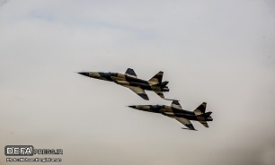 پرواز جنگنده‎های نهاجا بر فراز آسمان تهران