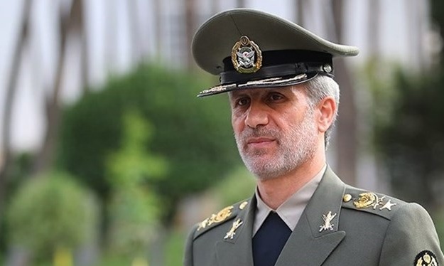 وزیر دفاع: انتقام خون پاسداران انقلاب اسلامی به سخت ترین شکل گرفته خواهد شد