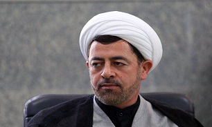 طبقه متوسط جامعه در حال حذف شدن است/ همنشینی با دشمنان انقلاب، منفعتی برای ملت ندارد