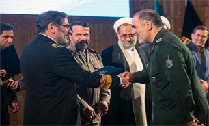 تقدیر از اداره‌کل حفظ آثار دفاع مقدس کرمانشاه در همایش ملی «تاریخ شفاهی دفاع مقدس»