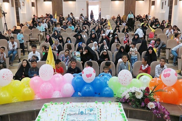 جشن تولد فرزندان اردیبهشتی شهدای فاطمیون+ تصاویر