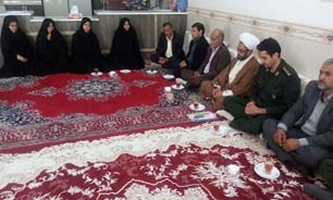 دیدار نماینده ولی فقیه در خاتم با خانواده جانبازان