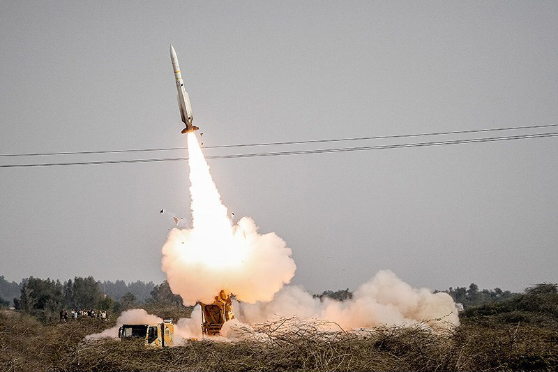 شلیک موشک از سامانه پدافند هوایی صیاد-2 + عکس