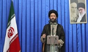 اقدام قرارگاه‌ خاتم‌الانبیا در حل بحران آب خوزستان تحسین بر‌انگیز است