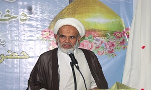 یکی از اهداف توپخانه دشمن، خانواده شهدا هستند