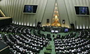 آغاز جلسه علنی مجلس/ سوال از زنگنه در دستورکار نمایندگان قرار گرفت