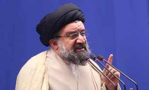هیچ طوفانی قادر به شکستن درخت انقلاب در کشور علوی نیست/ ریشه مشکلات اقتصادی در جنگ روانی دشمن است
