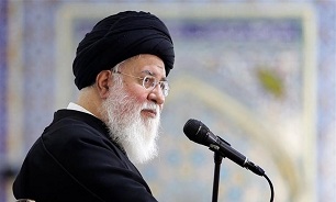 تنها جبهه‌ای که در برابر کفر و استکبار جهانی ایستاده، انقلاب اسلامی است