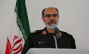 سپاه و بسیج برای حل مشکلات کشور همواره در کنار دولت و مردم هستند