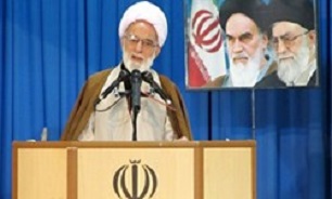 تشریفات برای نظام جمهوری اسلامی سم است