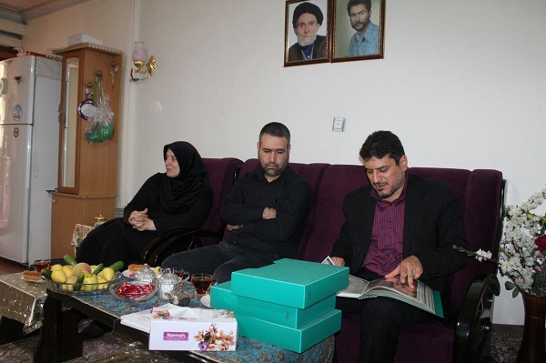 تجلیل فرهنگسرای عطار از مادر شهید ناصریان