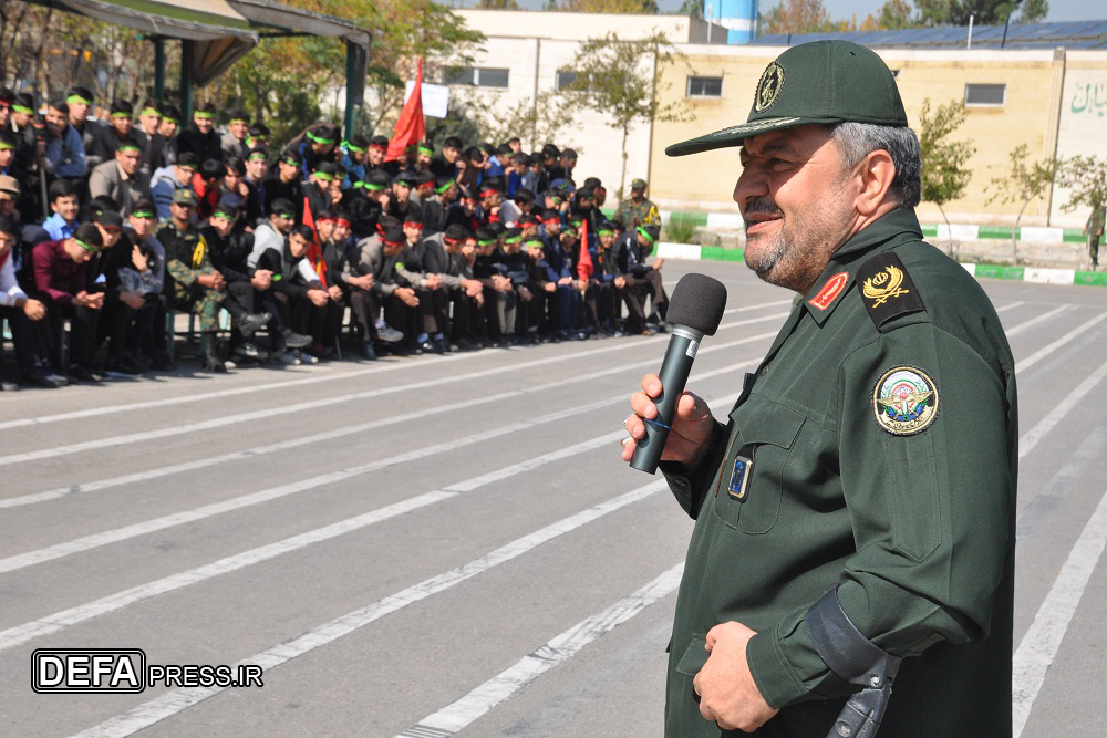 سبزپوشان نیروی انتظامی، پاسداران و حافظان امنیت کشور هستند