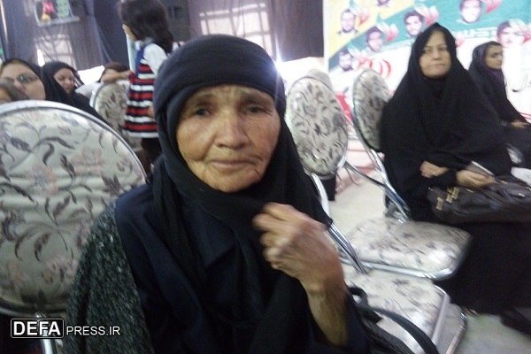 شرایط اقتصادی در زمان جنگ بسیار دشوارتر از امروز بود/ همانند پدرم به جنگ دشمن می‌روم