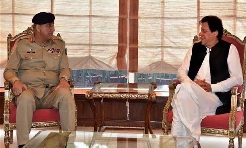 دیدار عمران‌خان با فرمانده ستاد ارتش پاکستان پس از ملاقات با ظریف