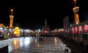 مراسم شام غریبان شهادت امام رضا (ع) در حرم رضوی آغاز شد