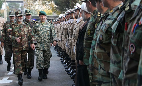 بازدید فرمانده کل ارتش از یگان‌های مستقر در کرمانشاه