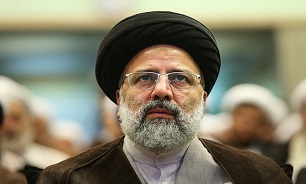دشمن برای از بین بردن اتحاد ملت ایران و عراق توطئه می‌کند