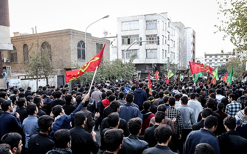 تجدیدپیمان اربعینی دانشجویان با امام خامنه‌ای