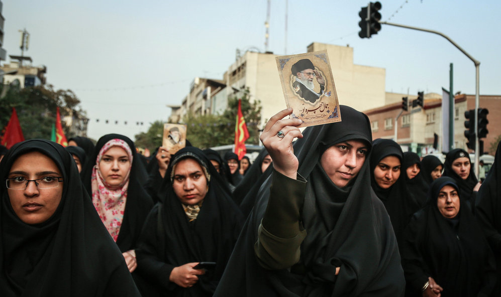 تجدیدپیمان اربعینی دانشجویان با امام خامنه‌ای