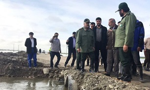 سرلشکر جعفری برای دومین بار در مناطق سیل‌زده حاضر شد