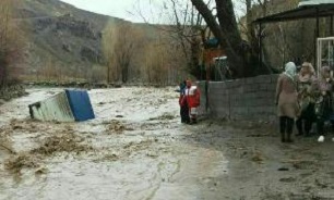 کمک‌های مردمی مراغه راهی مناطق سیل‌زده شد