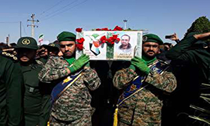 مراسم تشییع و تدفین شهید مدافع حرم پاسدار «علی سعد» در دزفول برگزار شد