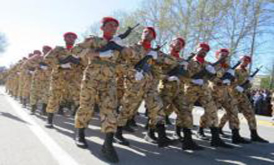 برگزاری رژه نیرو‌های مسلح در پادگان ابوذر سرپل ذهاب