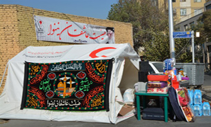 هیأت‌های مذهبی و مساجد کرمانشاه با محوریت پایگاه های بسیج به سیل زدگان کمک می کنند