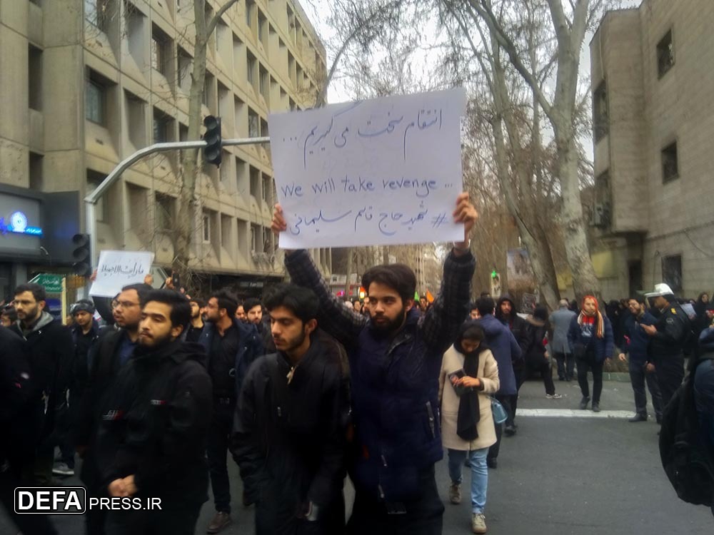 خروش عظیم دانشجویان و مردم از دانشگاه تهران تا میدان فلسطین/ «انتقام سخت» خواسته تظاهرات‌کنندگان