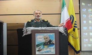 ایستادگی رمز پیروزی ملت ایران در برابر دشمن است