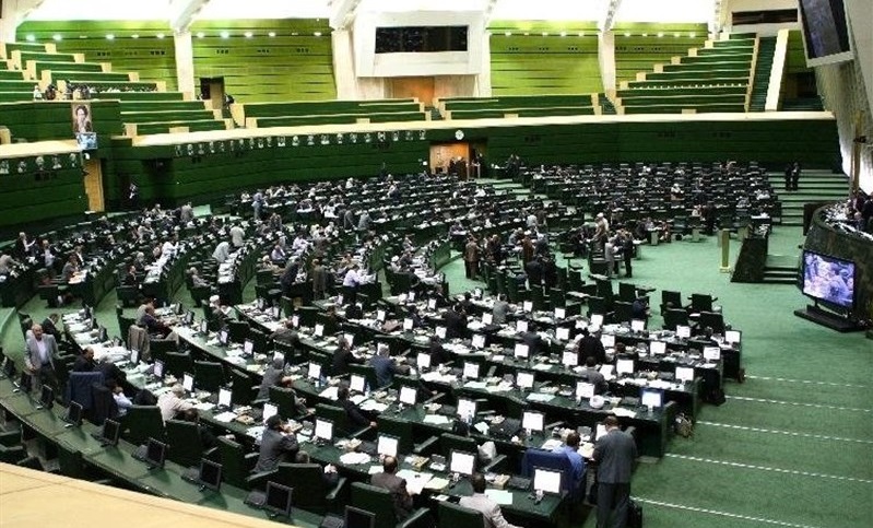 جلسه علنی آغاز شد/ سوال از ظریف در دستور کار مجلس