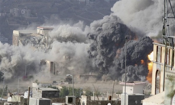 حملات موشکی متجاوزان سعودی به جبهه «حیس» در یمن