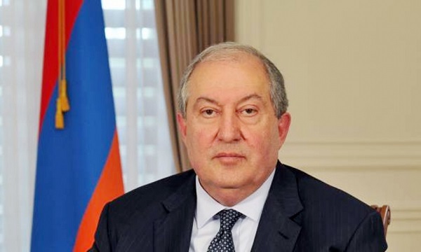 پیام تبریک رئیس‌جمهور ارمنستان برای رهبر معظم انقلاب اسلامی و روحانی