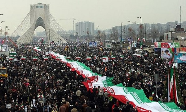المیادین:‌ حضور مردم در راهپیمایی ۲۲ بهمن چشمگیر است