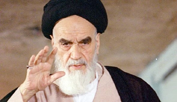 صوت/ امام خمینی (ره) آمریکا را به جهان شناساند