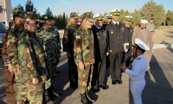 بازدید سرلشکر «موسوی» از فرماندهی آماد و پشتیبانی نیروی دریایی ارتش در «سیرجان»