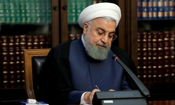 روحانی درگذشت مادر شهیدان شمسی‌پور را تسلیت گفت