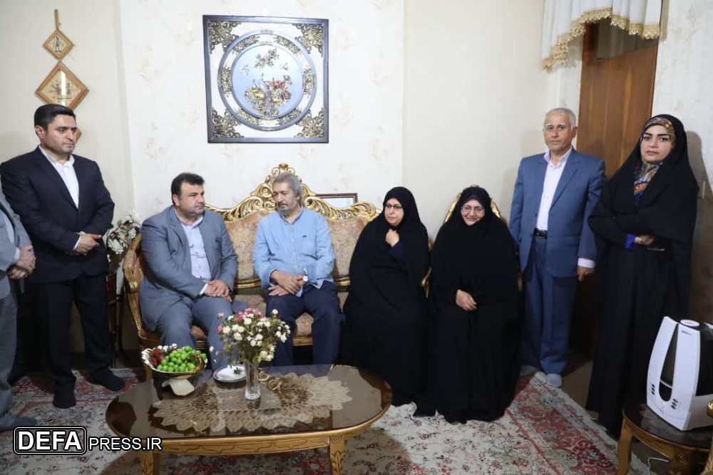 دیدار استاندار مازندران با خانواده شهیدان «ولی‌پور» و «امیری» + تصاویر