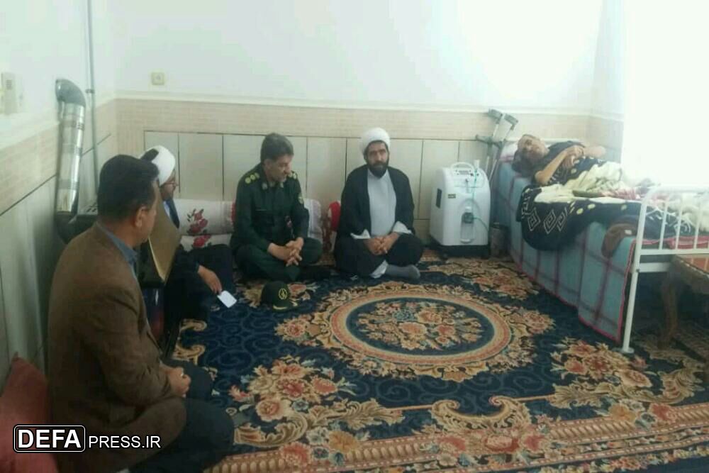 دیدار مدیرکل حفظ آثار دفاع مقدس کهگیلویه و بویراحمد با جانباز شیمیایی